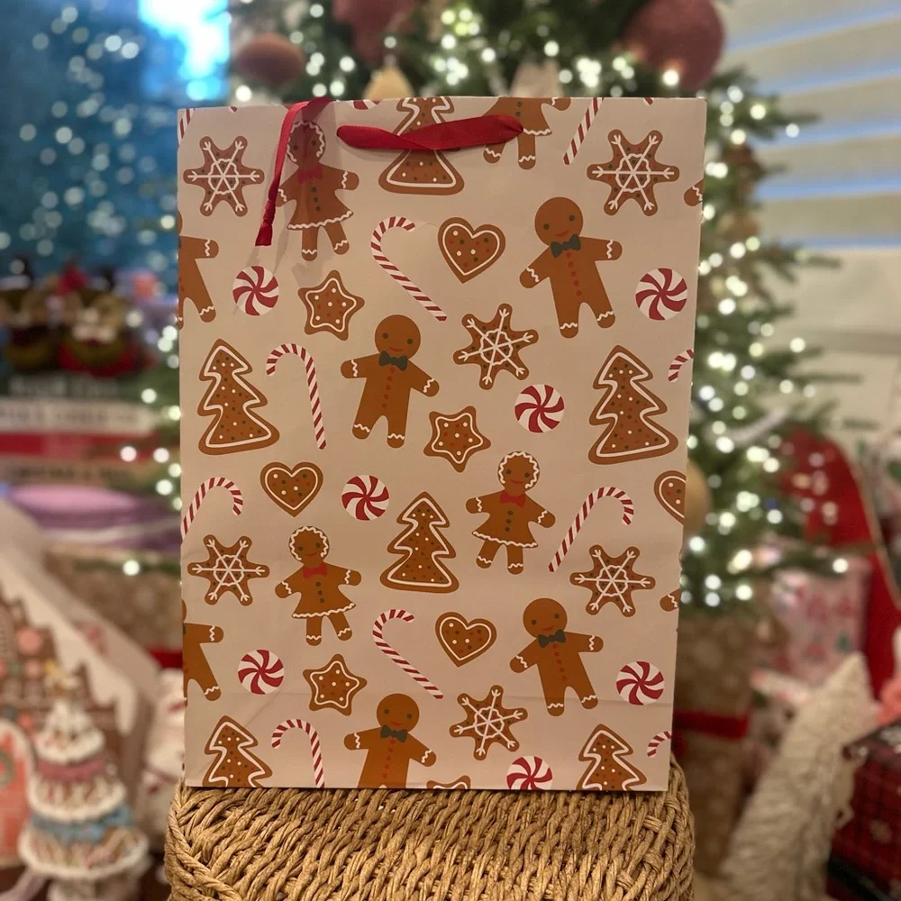 5 X Target dollar spot bullseye wondershop gingerbread man girl gift bag